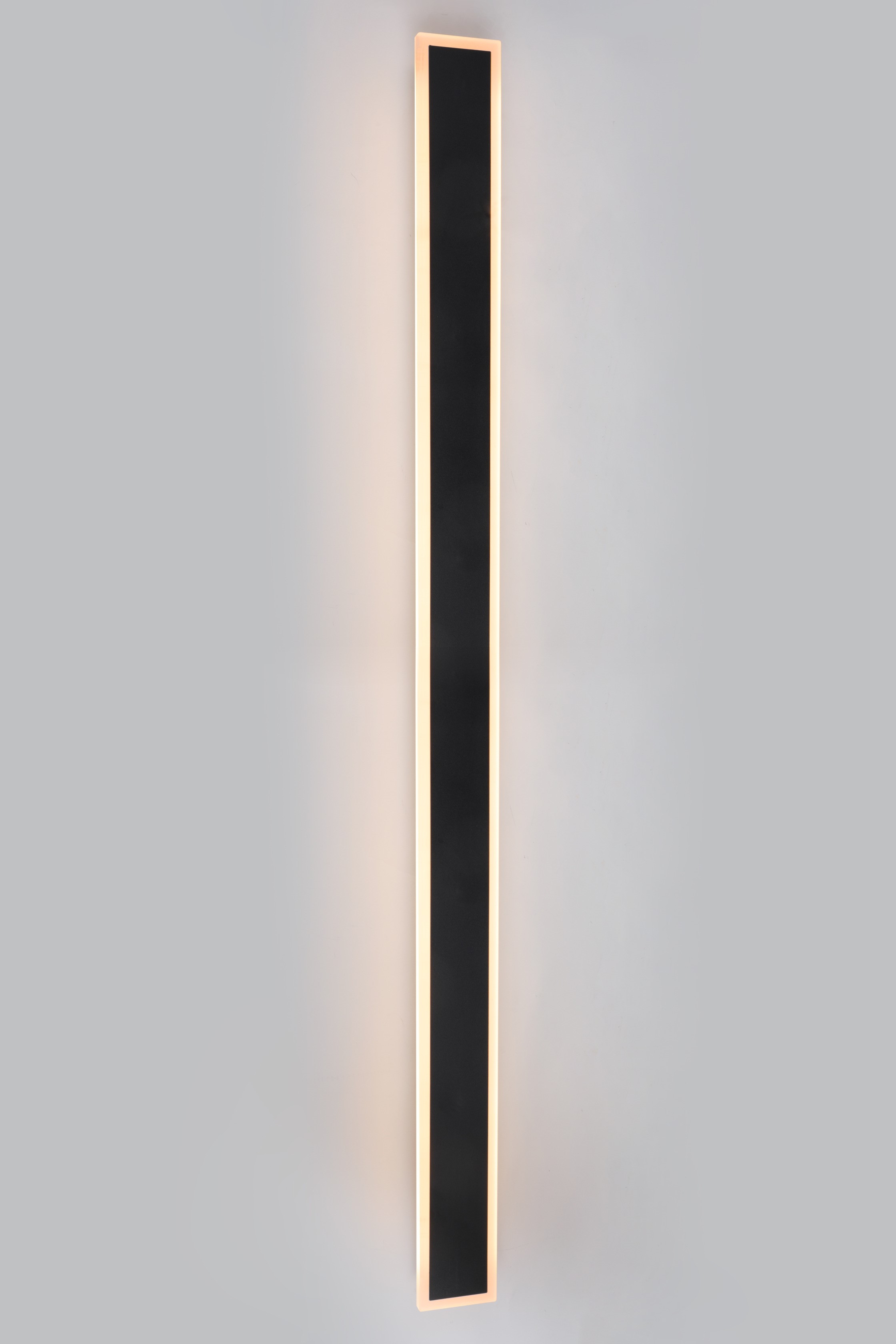 Linear 120 Square Black