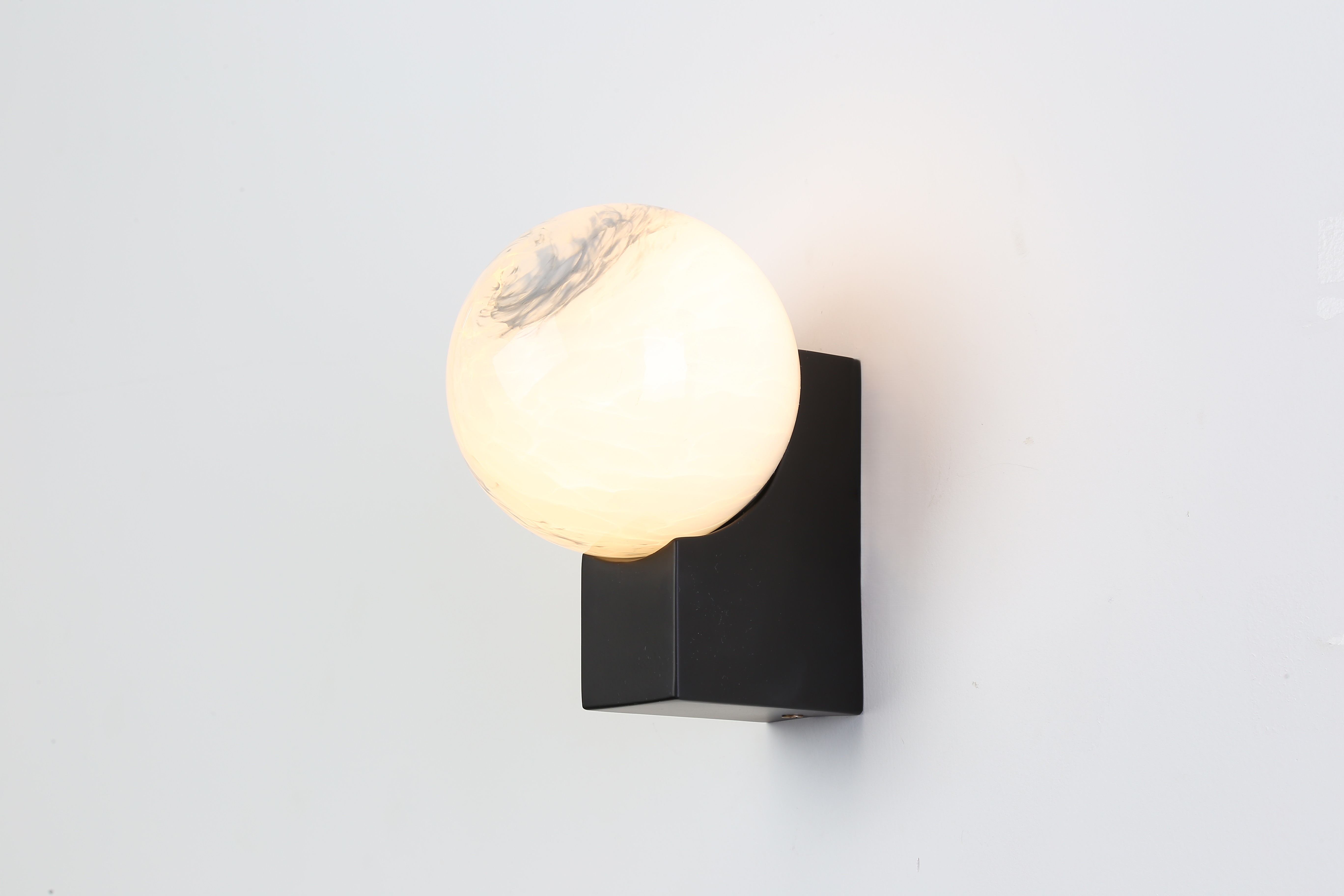 Luna Wall Light Black