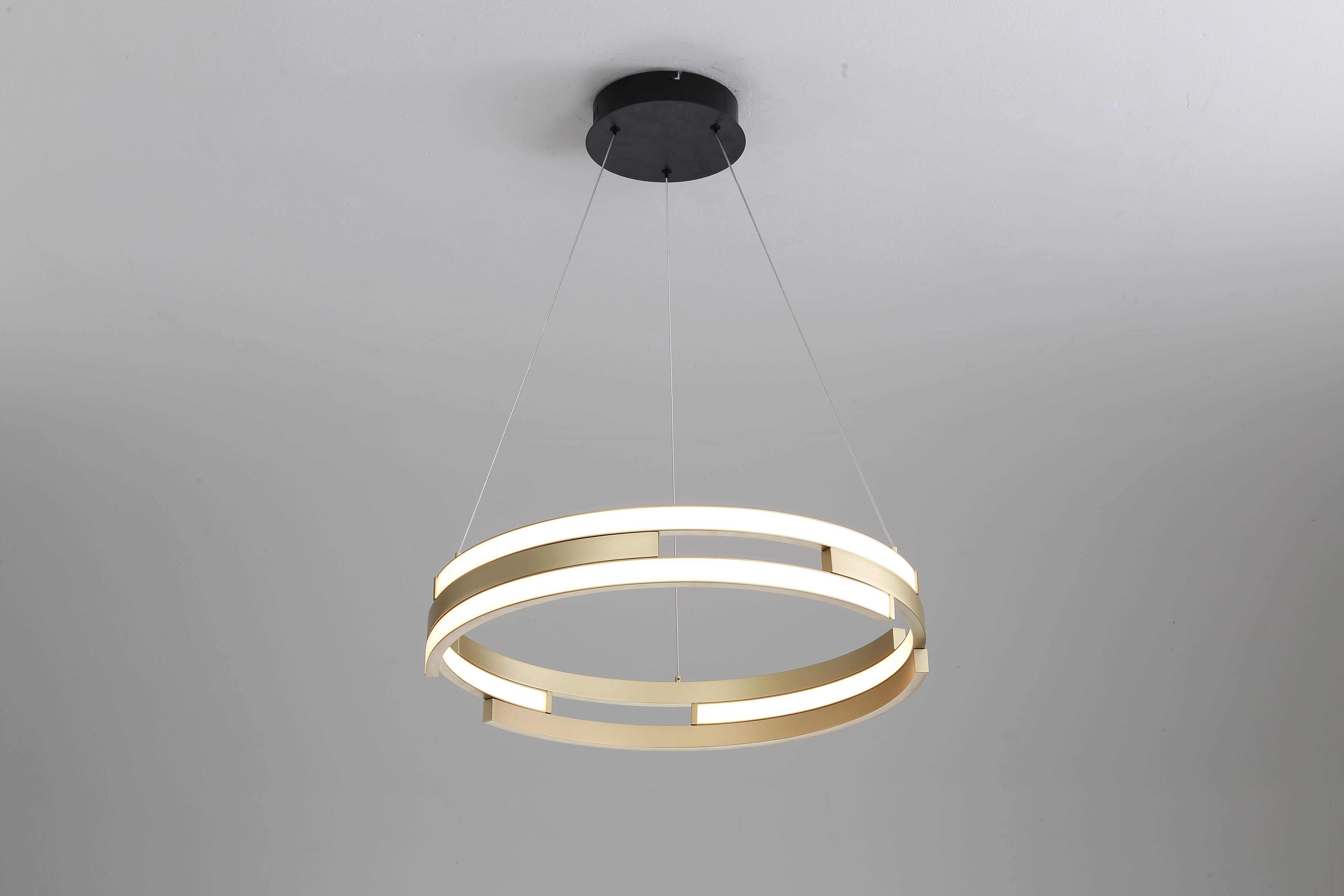 Petra 60 Gold/Black